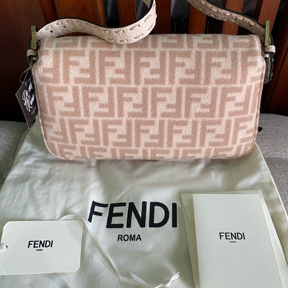 Fendi 1997 FF motif wool/ leather baguette in Beige/Camel; 11”x6.5”x2” NWT $2995 - Picture 7 of 12